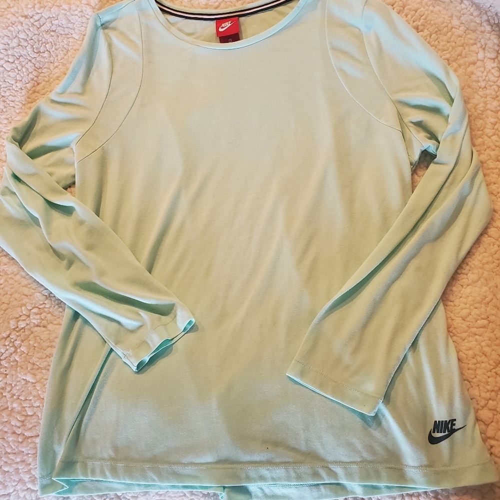 Nike long sleeve shirt